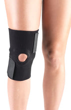 Load image into Gallery viewer, C-212 KNEE WRAP NEOP BL UNIV #0212
